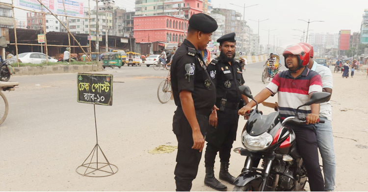 দুর্গাপূজা ঘিরে আইনশৃঙ্খলা নিয়ন্ত্রণে মাঠে নেমেছে র‌্যাব