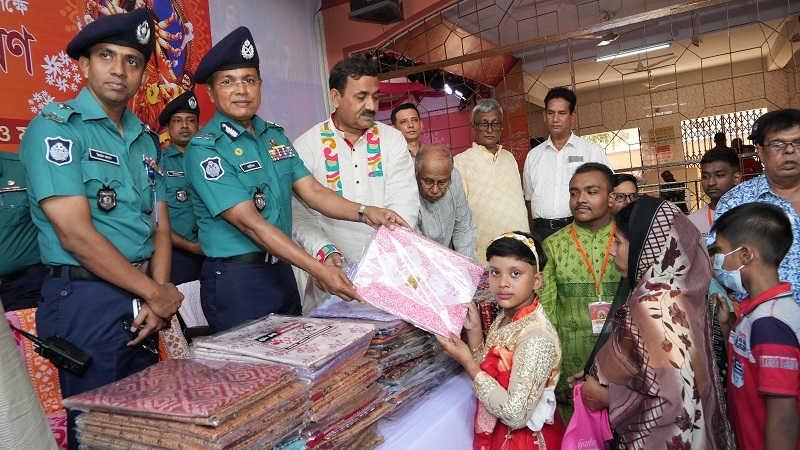 আমরা একসাথে পূজার আনন্দ উপভোগ করবো: ডিএমপি কমিশনার