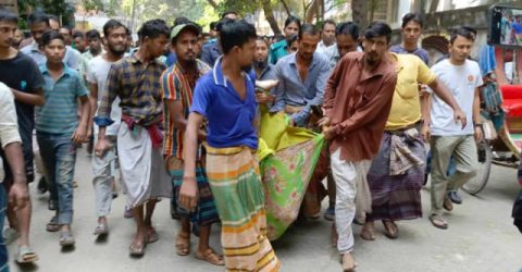 মোহাম্মদপুরে বাসে আগুন দিয়ে পালাতে গিয়ে এক দুর্বৃত্তের মৃত্যু