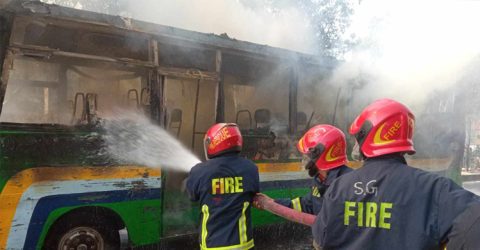 হরতালে ঢাকায় তিন বাসে আগুন