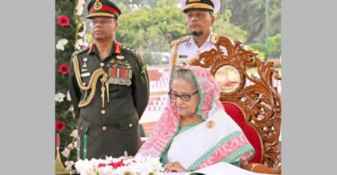 স্বাধীনতা দিবসে দেশকে ‘সোনার বাংলা’ গড়ে তোলার প্রতিজ্ঞা প্রধানমন্ত্রীর