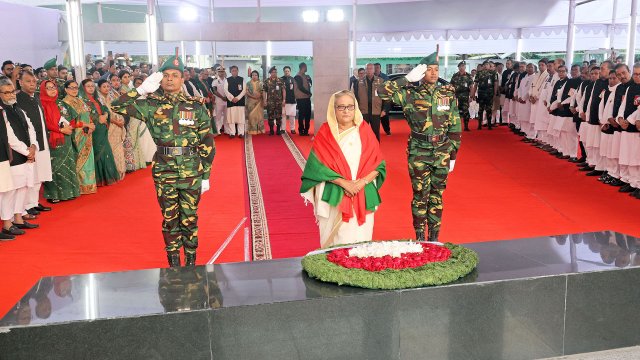 ৭ মার্চ উপলক্ষে বঙ্গবন্ধুর প্রতি প্রধানমন্ত্রীর শ্রদ্ধা