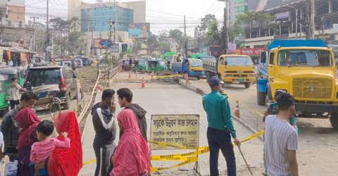 ট্রাফিকে জনবল সংকট প্রকট, প্রক্সি দিচ্ছেন সাধারণ মানুষ!