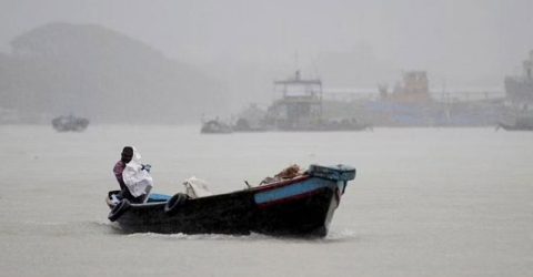 ৬০ কিলোমিটার বেগে ঝড়ের আভাস