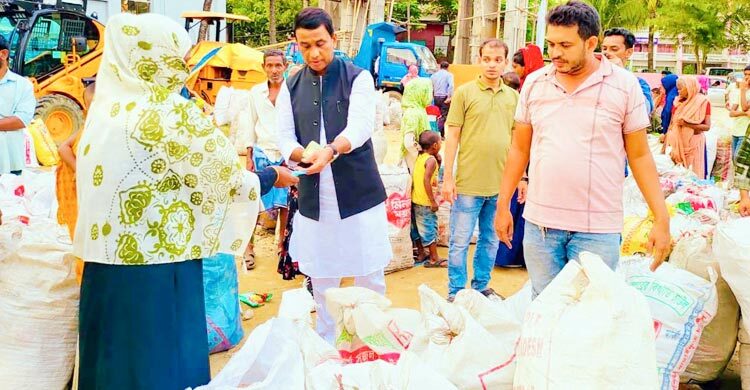 অপচনশীল বর্জ্য রিসাইক্লিং করে সম্পদে রূপান্তর করছে রাউজান পৌরসভা