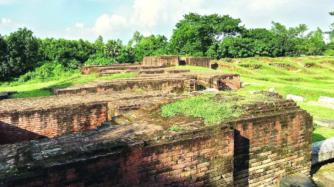 জগদল বিহারে লুকিয়ে আছে প্রাচীন প্রত্ননিদর্শন 