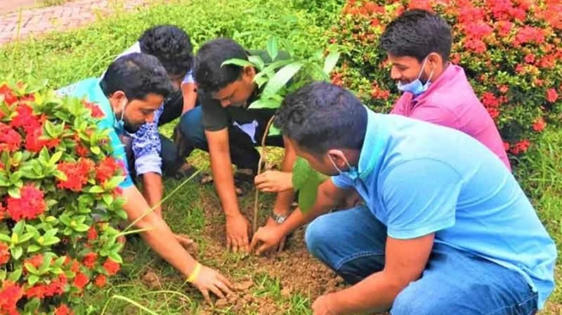 আজ থেকে ছাত্রলীগের ১০ দিনের পাঁচ লাখ গাছ লাগানোর কার্যক্রম শুরু 