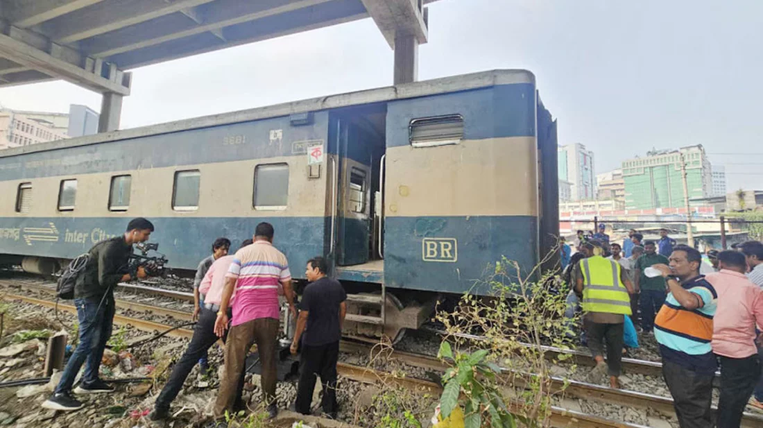 তেজগাঁওয়ে যমুনা এক্সপ্রেস ট্রেন লাইনচ্যুত