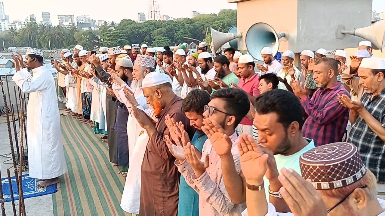 জামায়াতের আয়োজনে রাজধানীতে বৃষ্টির জন্য নামাজ