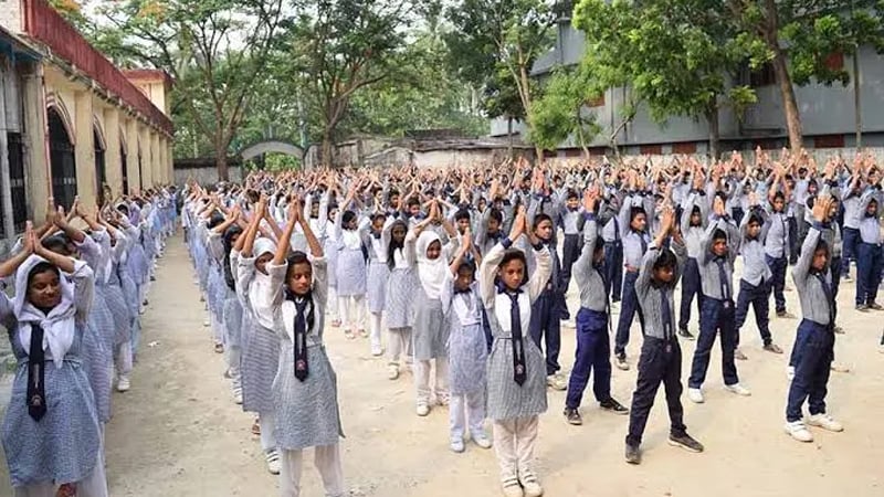 তীব্র গরমে প্রাথমিক বিদ্যালয়ে অ্যাসেম্বলি বন্ধের নির্দেশ