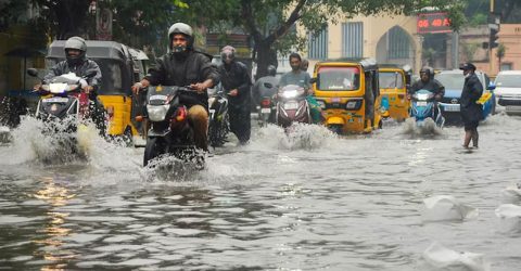 বর্ষায় ভারতে স্বাভাবিকের চেয়ে বেশি বৃষ্টিপাতের আভাস