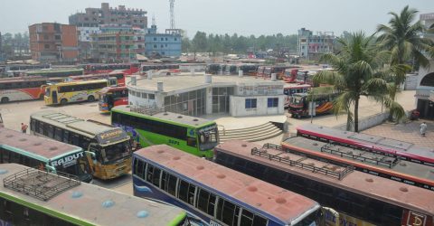 ঈদের ফিরতি যাত্রায় টিকিট সংকট, কালোবাজারে দ্বিগুণ দাম