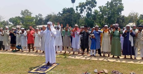 একপশলা বৃষ্টি আর শীতল প্রকৃতির আকুতি নিয়ে রংপুরে ইসতিসকার নামাজ 