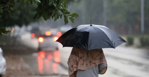 বৃষ্টিভেজা সকালে ঢাকার বাতাস ‘গ্রহণযোগ্য’