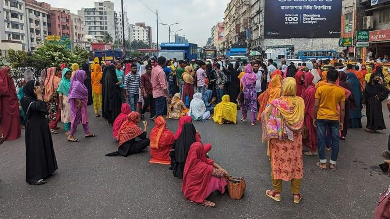 বনানীতে গার্মেন্টস শ্রমিকদের সড়ক অবরোধ, দীর্ঘ যানজট