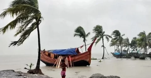 আইলার ভয়াল দিনে আছড়ে পড়তে পারে ঘূর্ণিঝড় ‘রেমাল’