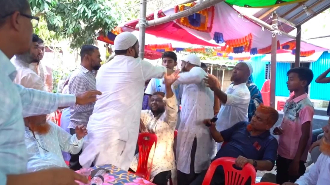 বেরিয়ে এলো কাজীর সহকারীকে ‘থাপ্পড়’ দেওয়া সেই ব্যক্তির পরিচয়