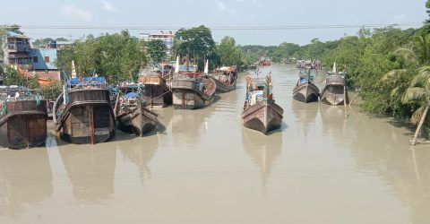 সোমবার থেকে ৬৫ দিন সমুদ্রে মাছ ধরায় নিষেধাজ্ঞা