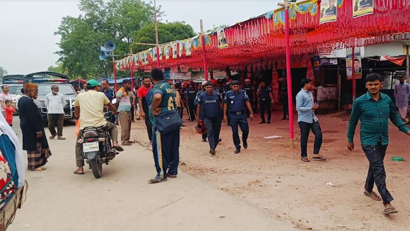 কালাই উপজেলায় উপজেলা নির্বাচন ঘিরে উত্তেজনা ও অপ্রীতিকর পরিস্থিতি এড়াতে ১৪৪ ধারা জারি করে প্রশাসন