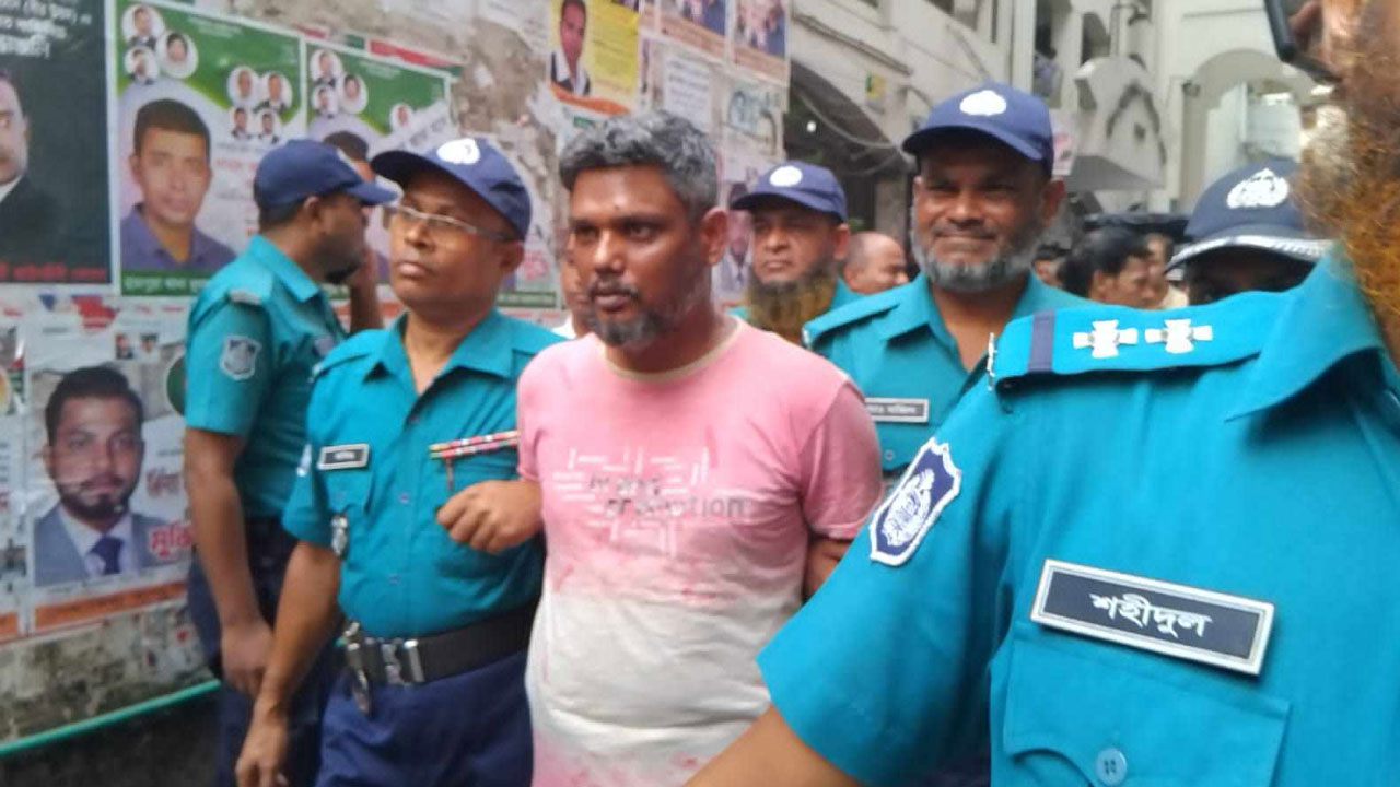 ৭ দিনের রিমান্ডে কনস্টেবল কাউসার