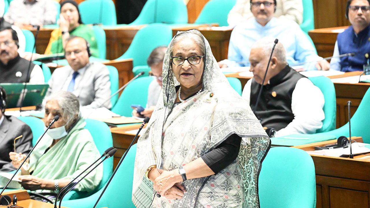 ৯৯টি কমিউনিটি ক্লিনিক ধ্বংস হয়ে গেছে : সংসদে প্রধানমন্ত্রী