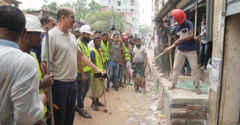 দিয়াবাড়িতে ডিএনসিসির অভিযানে ২০ স্থাপনা উচ্ছেদ