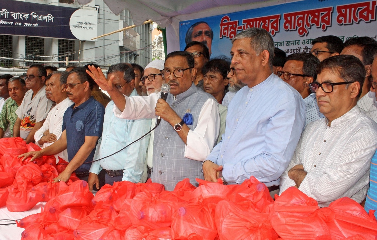 সহিংসতায় নিহতদের পরিবারের দায়িত্ব নেবেন প্রধানমন্ত্রী : ওবায়দুল কাদের