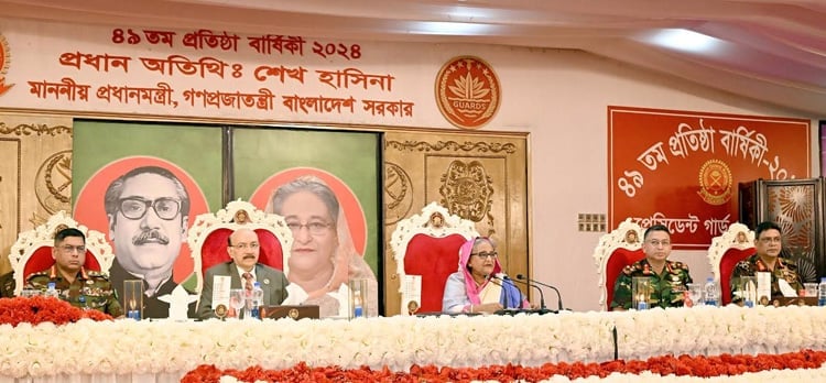 সশস্ত্র বাহিনীকে বিশ্বমানের করে গড়ে তোলা হচ্ছে : প্রধানমন্ত্রী