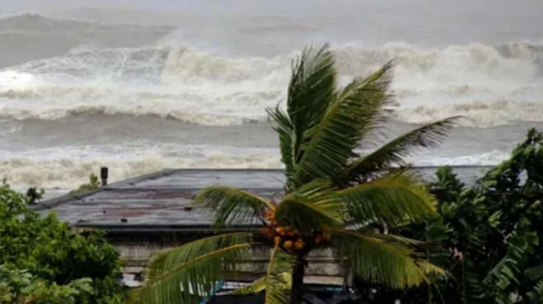 ঝোড়ো হাওয়াসহ বজ্রবৃষ্টি হতে পারে দেশের ১৩ অঞ্চলে