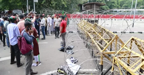 ধানমন্ডি ৩২ এ ছবি তোলা এবং ভিডিও করা যাবে না