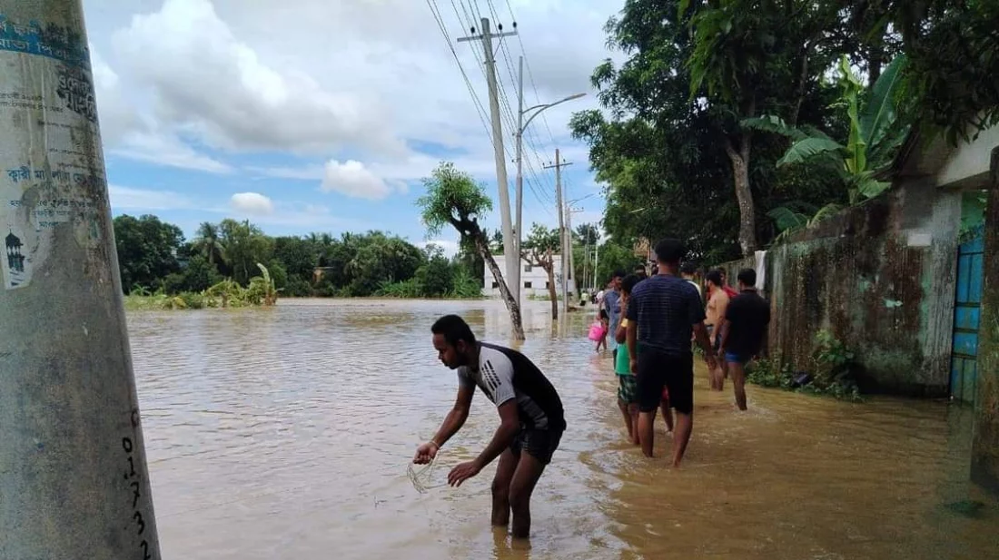 চৌদ্দগ্রামে পানি কমলেও বন্যা পরিস্থিতি অপরিবর্তিত