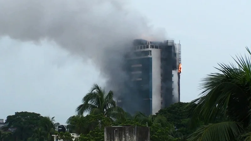 শাহীন চাকলাদারের হোটেলে আগুনের ঘটনায় মামলা, আসামি ২০০