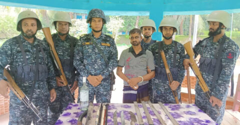 মুদি দোকানের আড়ালে চলত দেশীয় আগ্নেয়াস্ত্রের ব্যবসা