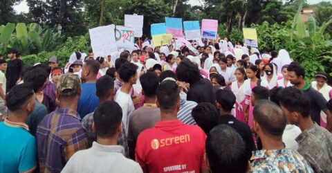 প্রধান শিক্ষকের অপসারণ চেয়ে ঢাকা-বরিশাল মহাসড়ক অবরোধ