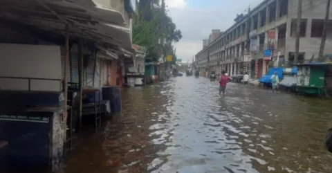 নোয়াখালীর পরিস্থিতি ভালো না, গ্রামাঞ্চলে ত্রাণের জন্য হাহাকার