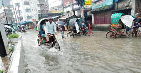 ২৪ ঘণ্টায় ১১২ মিলিমিটার বৃষ্টিপাত, ডুবলো চট্টগ্রাম