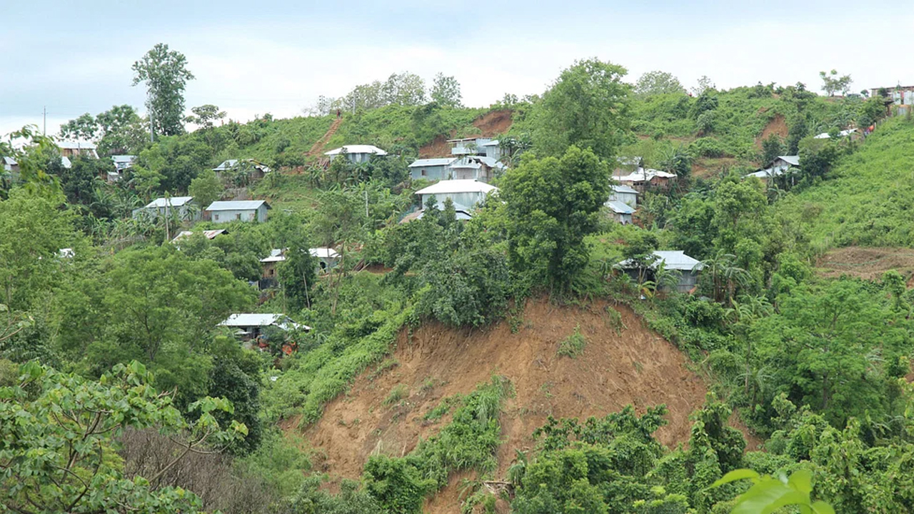 চট্টগ্রামে পাহাড়ি এলাকায় ভূমিধসের শঙ্কা