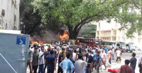 আগুনের খবর পেয়েও ঘটনাস্থলে যেতে পারছে না ফায়ার সার্ভিস