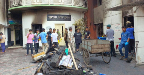 খুলনা প্রেসক্লাব ভাঙচুর-অগ্নিসংযোগ-লুটপাটের ঘটনায় নিন্দা ও ক্ষোভ