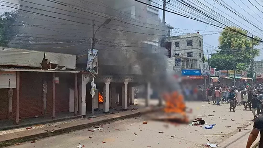 কিশোরগঞ্জে আওয়ামী লীগ অফিসে আগুন