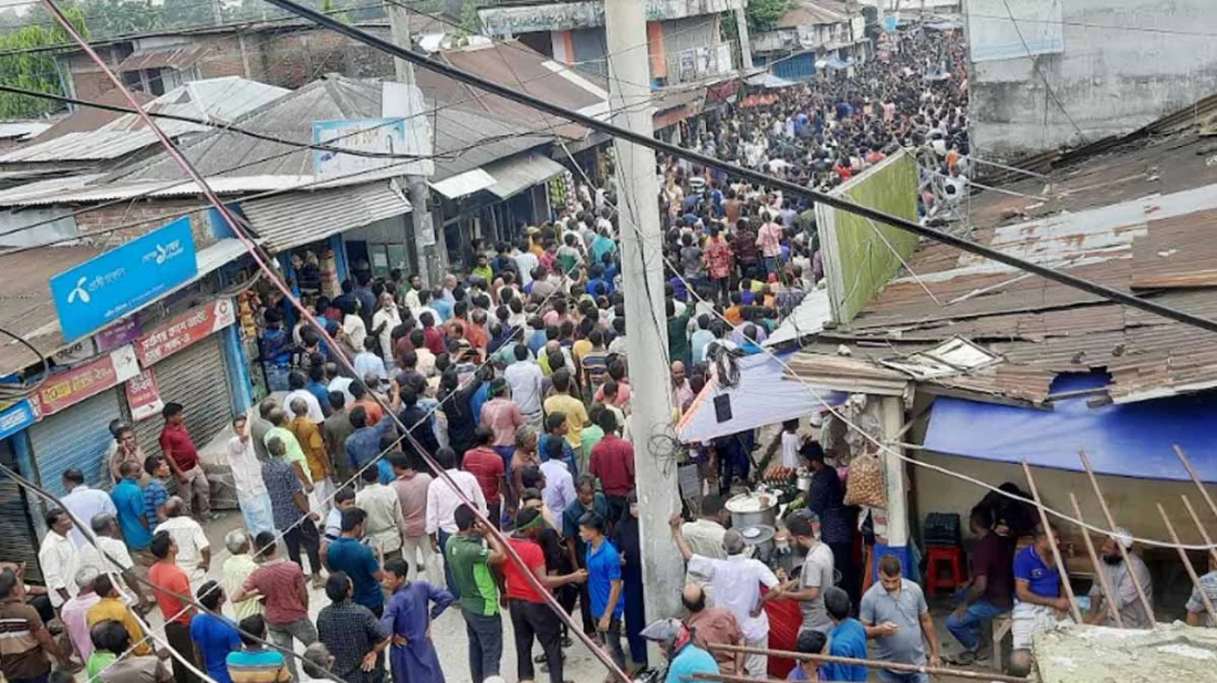 সাম্প্রদায়িক হামলার প্রতিবাদে ডোমারে বিক্ষোভ