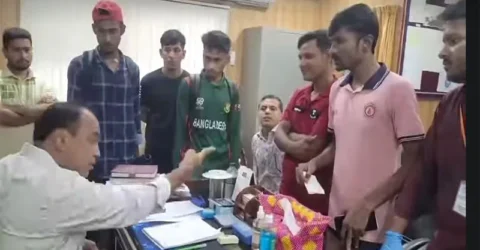 প্যান্টের চেইন খুলে শিক্ষার্থীদের সঙ্গে অসদাচরণ: সেই হাসপাতাল তত্ত্বাবধায়ককে বদলি