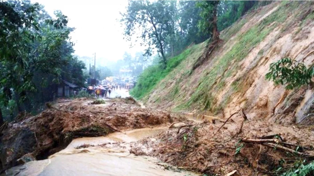 ৪ বিভাগে অতি ভারী বৃষ্টিসহ ভূমিধসের আশঙ্কা