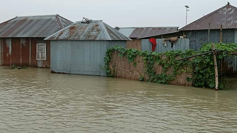 অর্ধলাখ মানুষ পানিবন্দি