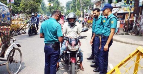 ট্রাফিক আইনে একদিনে জরিমানা ৩৩ লাখ, ১৮৯ গাড়ি ডাম্পিং