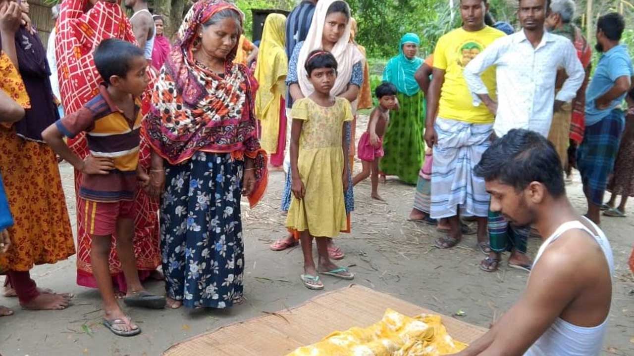 পাবনায় পানিতে ডুবে ভাই-বোনের মৃত্যু