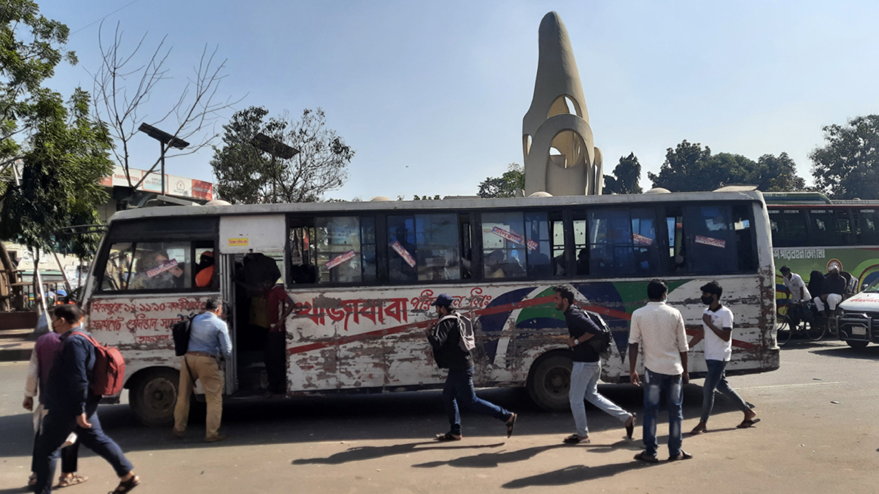 শিক্ষার্থীদের হাফ ভাড়ার পৃথক তালিকা তৈরির দাবি