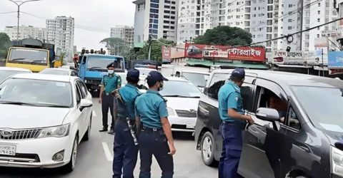 ঢাকায় একদিনে ট্রাফিক আইনে ৮৭০ মামলা, জরিমানা প্রায় ৩৬ লাখ