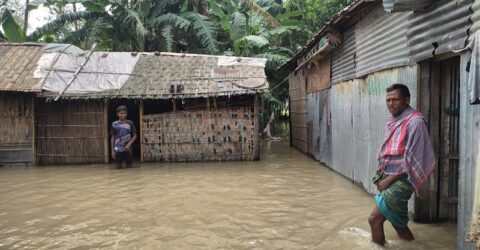 কুড়িগ্রামে তিস্তার পানি বিপৎসীমার ওপরে, লোকালয়ে ঢুকছে পানি