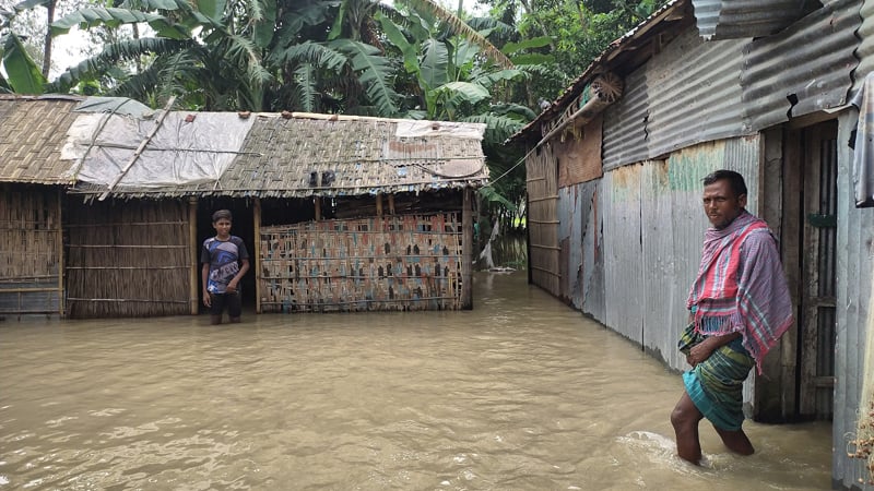 কুড়িগ্রামে তিস্তার পানি বিপৎসীমার ওপরে, লোকালয়ে ঢুকছে পানি